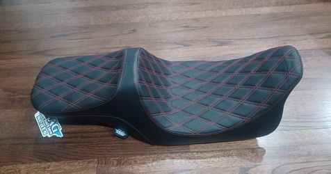 ( NEW)  DRAG  SPECIALTIES   SEAT  