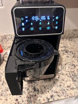 Black Drip Coffee Maker with Built-In Grinder