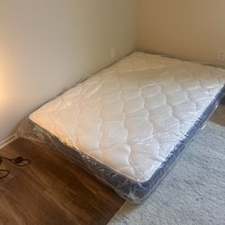 Mattress - Almost Unused Great Condition 
