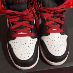 air jordan 1 mid “gym red black toe”