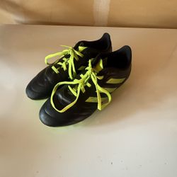 Adidas Goletto Size Kids 4