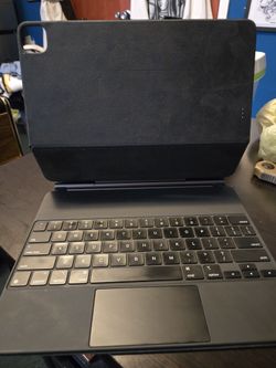 Apple magic keyboard 12.9 6th generation