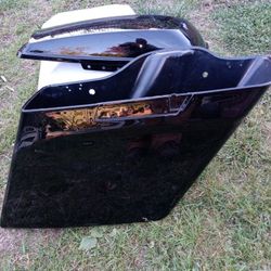 Harley Davidson 5" Stretched Saddlebags Vivid Black Brand New In Box