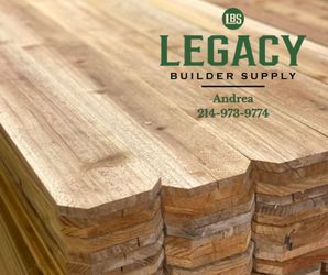 Madera de cedro de 6' a $2.35 la pieza , tambien disponible de 8' a $3.65 