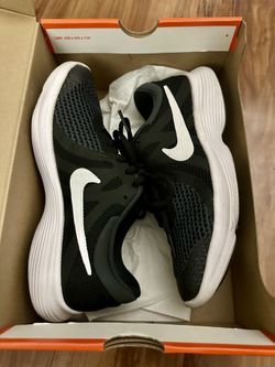 5.5y NIKE Shoes