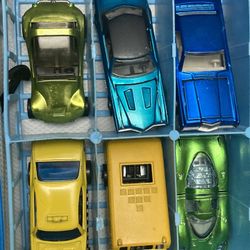 Collector seeking vintage old genuine 1960s 70s redline Hot Wheels redlines toy cars & Matchbox hotwheels red lines