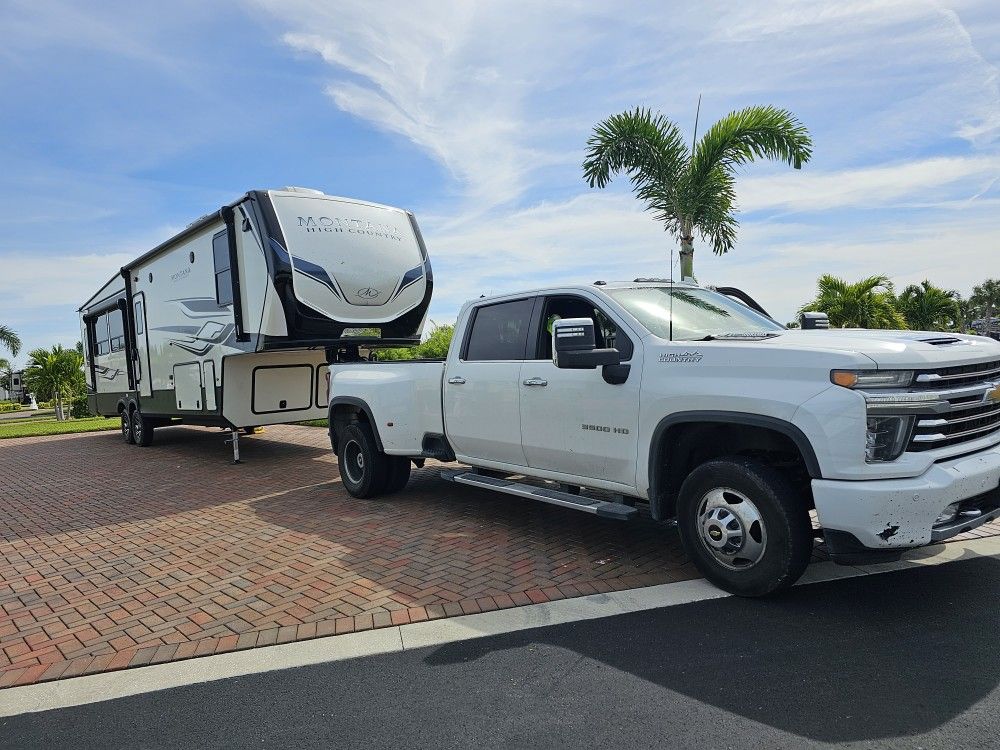RV & Vehicle Towing & Transport