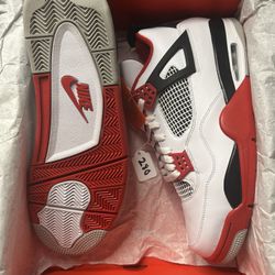 Jordan 4 Fire Red Size 13 New