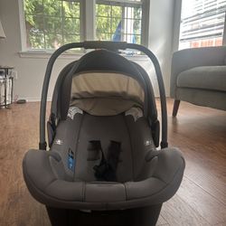 Nuna Baby Car Seat 