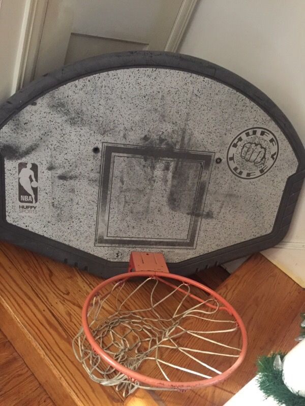 Basketball hoop