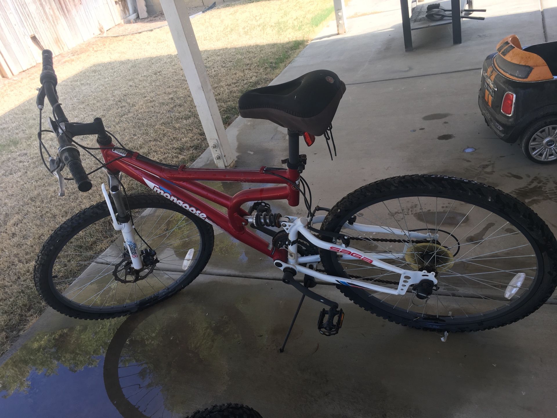 Adult bicycle (Mongoose)