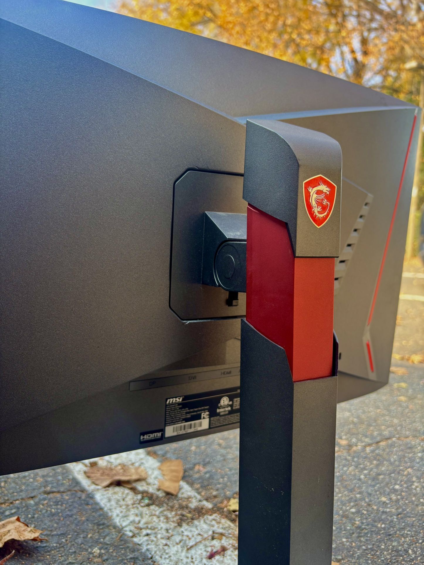 CURVED GAMING MONITOR MSI Optix 24" 144Hz 1MS RESPONSE TIME