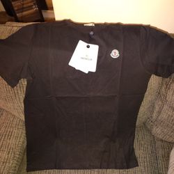 Authentic Moncler Tshirt (L)