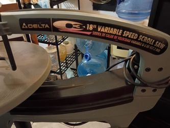 Mint condition vintage Delta 18-in variable speed scroll saw