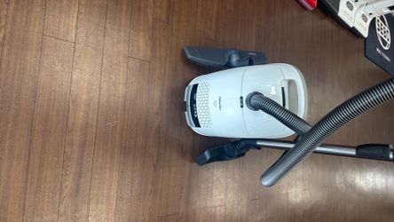 Miele M1 Parquet Vacuum