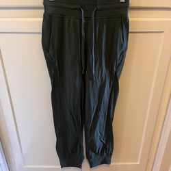 Lululemon Jogger-Size 2