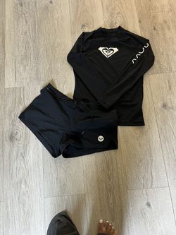 🌊 ROXY SWIM SUIT SET SIZE LARGE