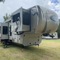 Columbus RV 5th Wheel Trailer 