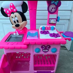 Minnie Mouse Kitchen 