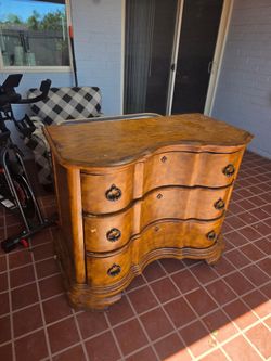 Nice dresser $150 obo no delivery