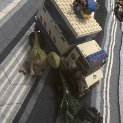 LEGO Jurassic World Raptor Rampage Set 75917