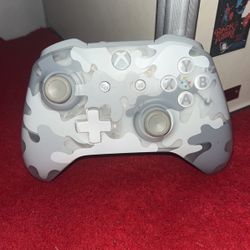 Xbox Grey Cameo Controller