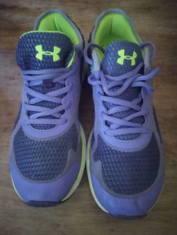 UNDER ARMOUR SHOES MEN'S SIZE 8, WOMEN'S 9