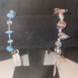 Bracelets 