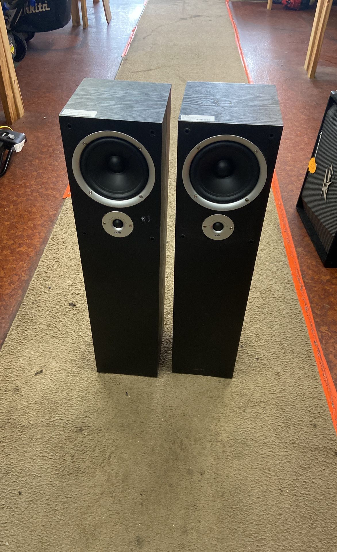 92914 Polk Audio 33” Tall Floorstanding Speakers 08028