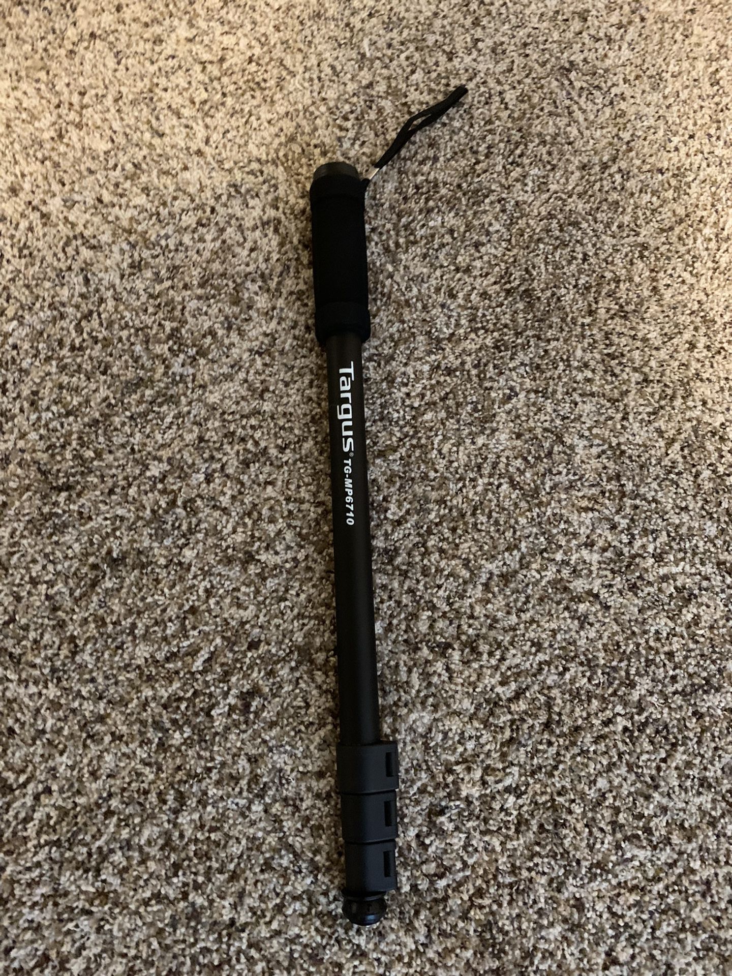 Targus MP 6710 Adjustable Monopod For Cameras