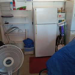 Hot Point Refrigerator, Good Con.