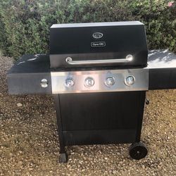 Dyna Glo Gas Grill w/Cover&Tank