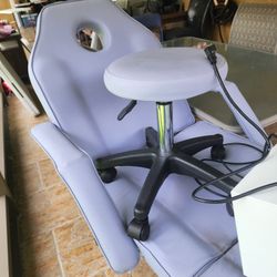 Massage Table 
