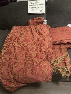 Queen comforter, bedskirt, 4 shams,2 valance pet and smoke free