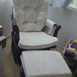 Hoop Glider & Ottoman (Nursery Rocking Chair)