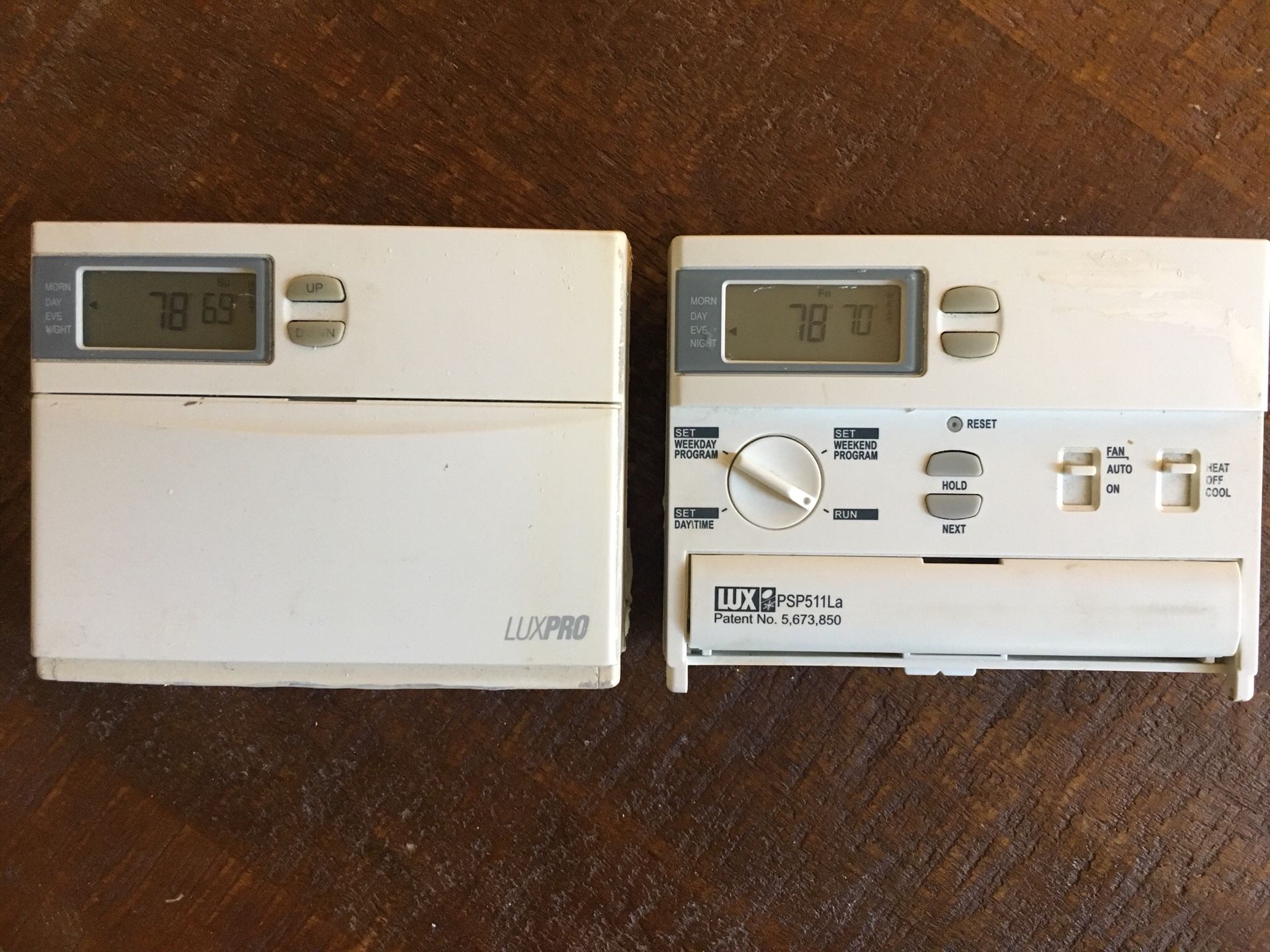 Thermostat (s)- 2 LUXPRO PSP511La *FREE