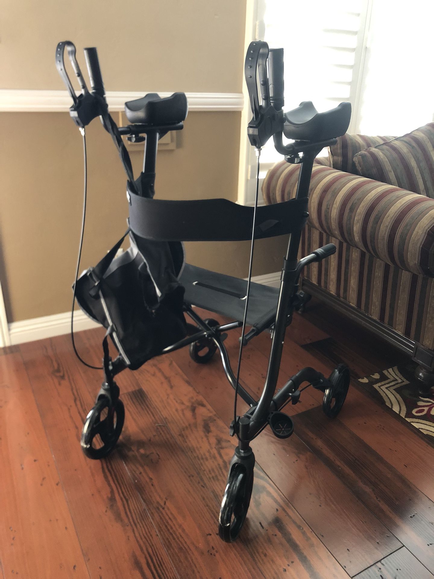 Vive Upright Walker