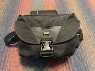 Lowepro Stealth Reporter D100 AW Camera Bag