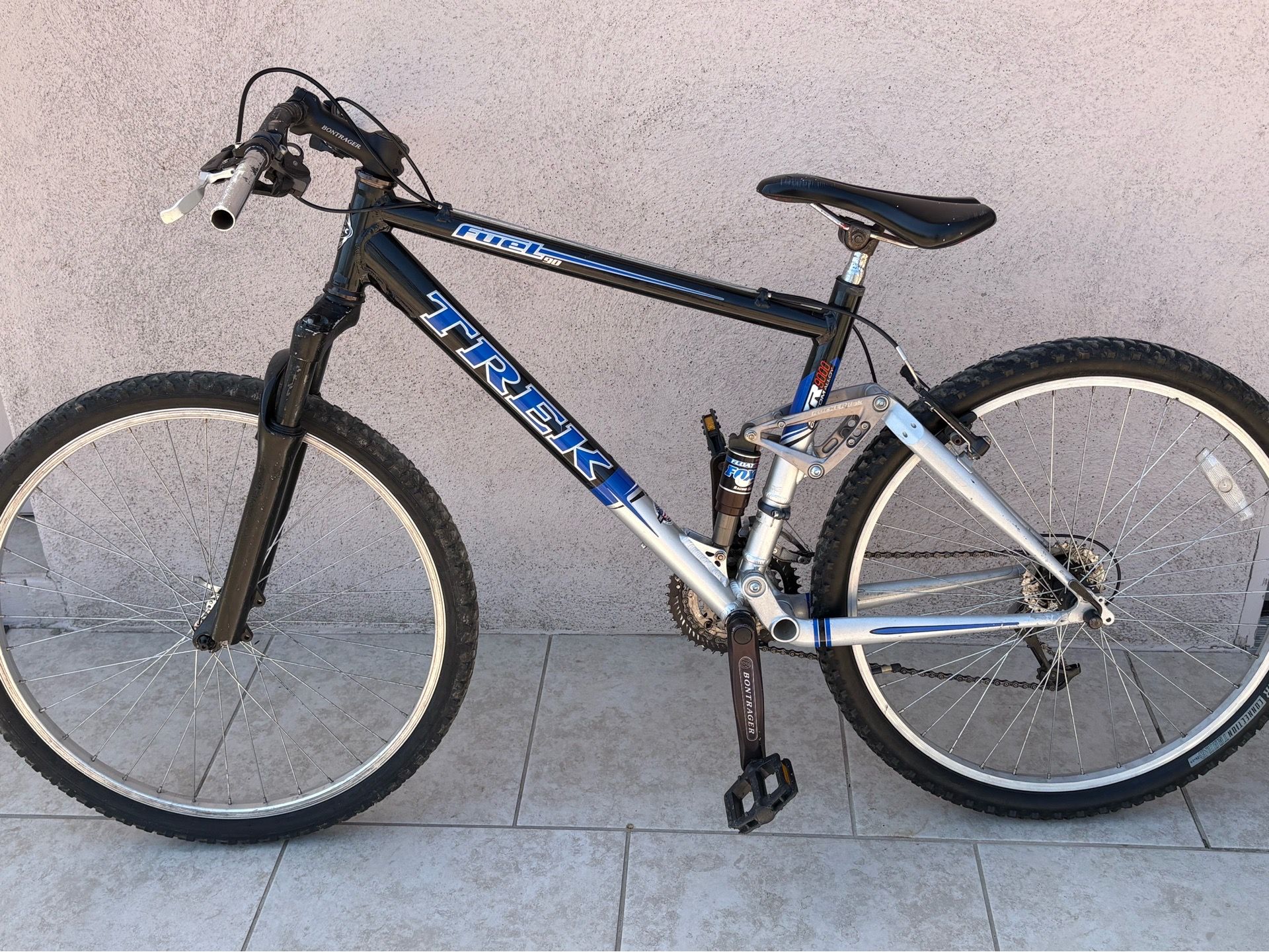 2004 Trek Fuel 90 full-suspension mountain bike.