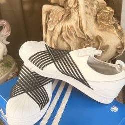 Addidas 👟 Shoes New 