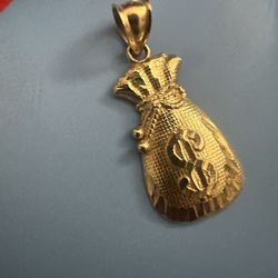 10k Pendant 