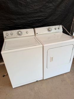 Maytag washer and dryer laundry set
