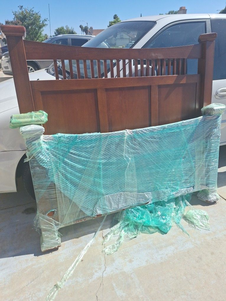 Cherry Wood Queen Bed Frame Excellent Condition