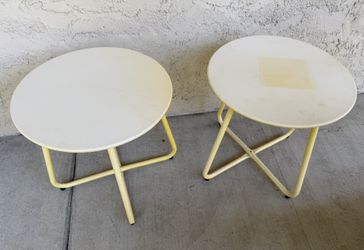 Set of 2 yellow powder-coated steel outdoor round side tables