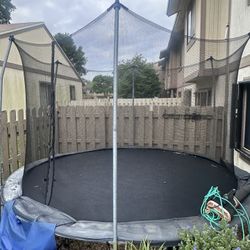 Trampoline 13-14 Ft 