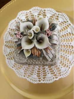 Decorative Floral Ceramic Trinket Box in Cream and Brown