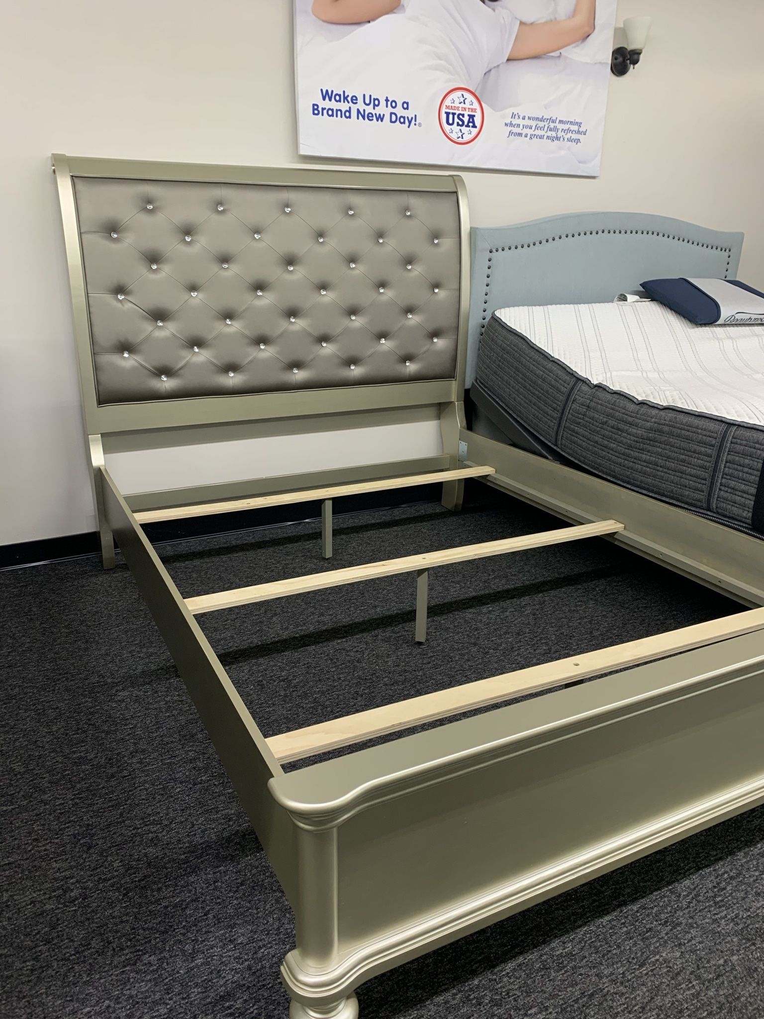 (JUST $54 DOWN) Brand New Queen Bed (Financing and Delivery available)