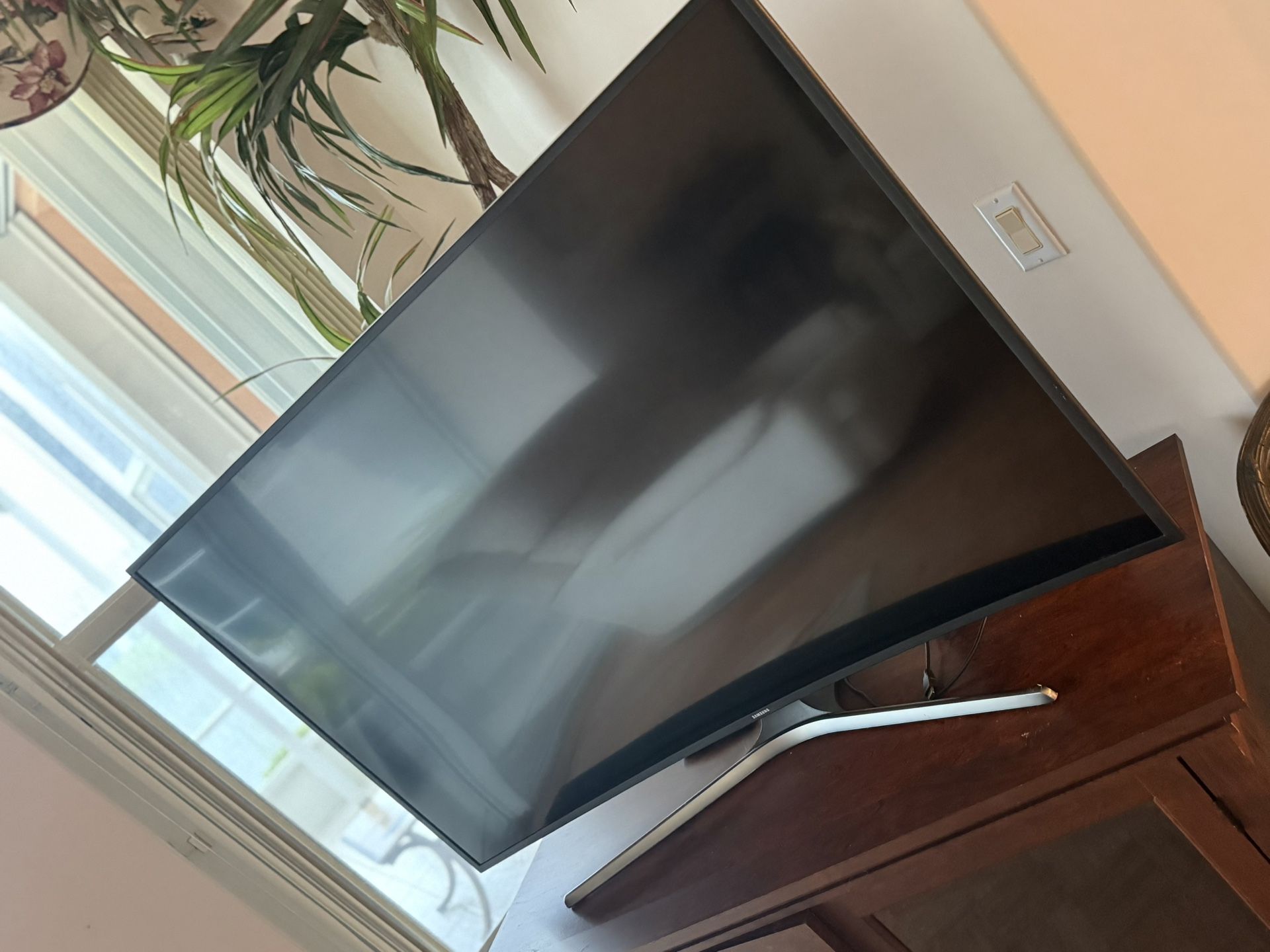 Samsung 55” Smart Tv