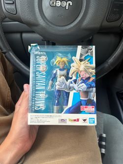 S.H. Figuarts Super Saiyan Trunks Dragon Ball Z Figure