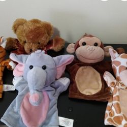 5 Puppets 